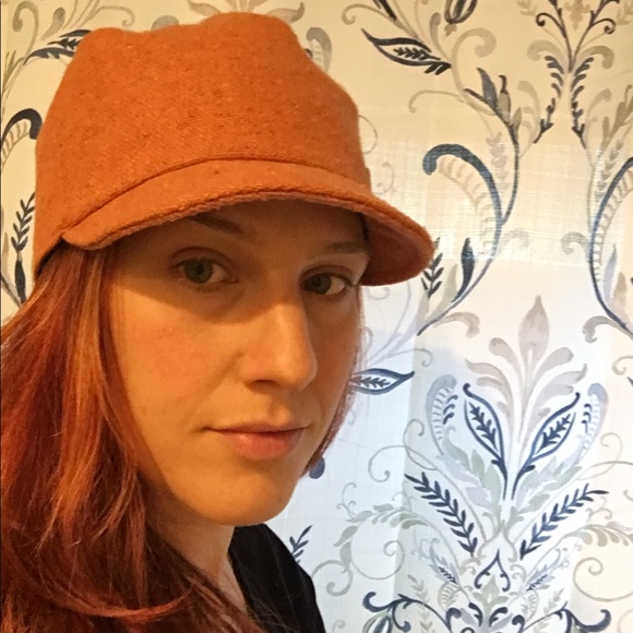 Button Hat - Picture 6 of 8